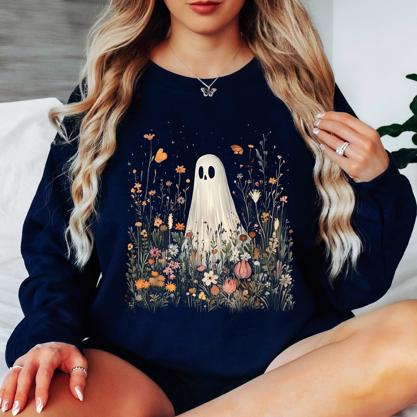 Ghost Wildflower Sweatshirt, Cute Halloween Sweatshirt, Floral Ghost Crewneck, Spooky Cottagecore Sweatshirt, Fall Ghost Pullover
