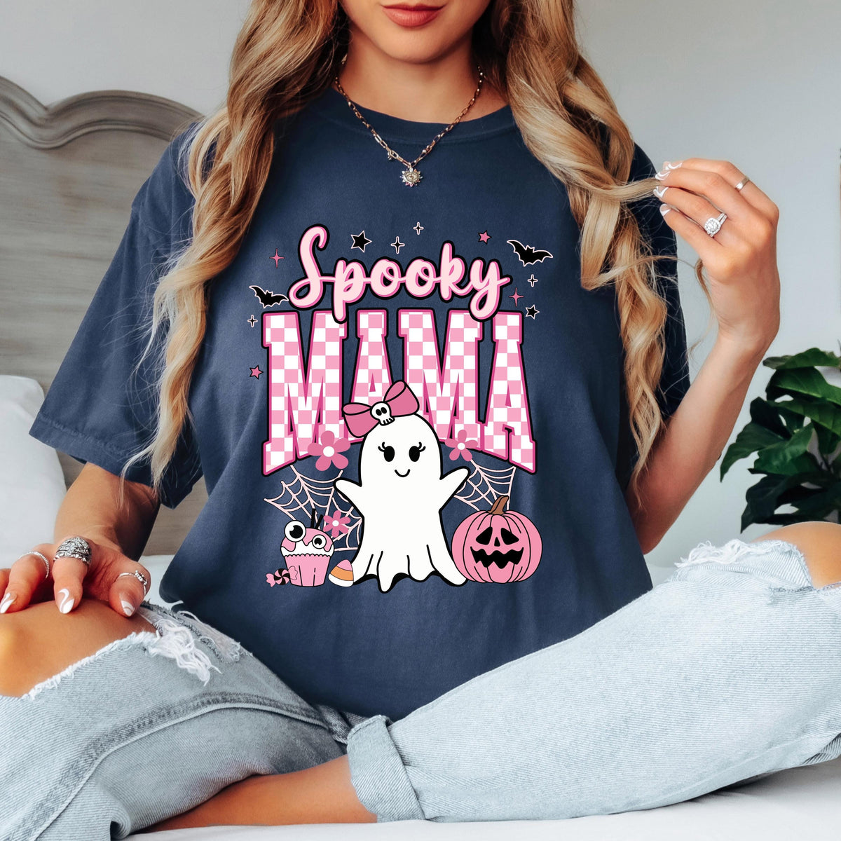 Spooky Mama Halloween Shirt, Cute Ghost T Shirt, Pink Ghost Graphic Tee, Coquette Halloween Shirt, Spooky Season Tee