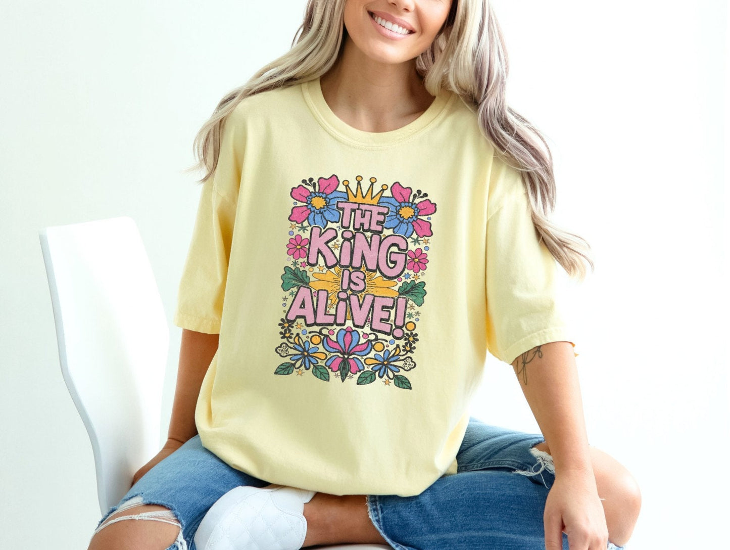 Christian Shirts Boho Christian Shirt Religious Tshirt Christian T Shirts Bible Verse Shirt The King is Alive Crown Shirt