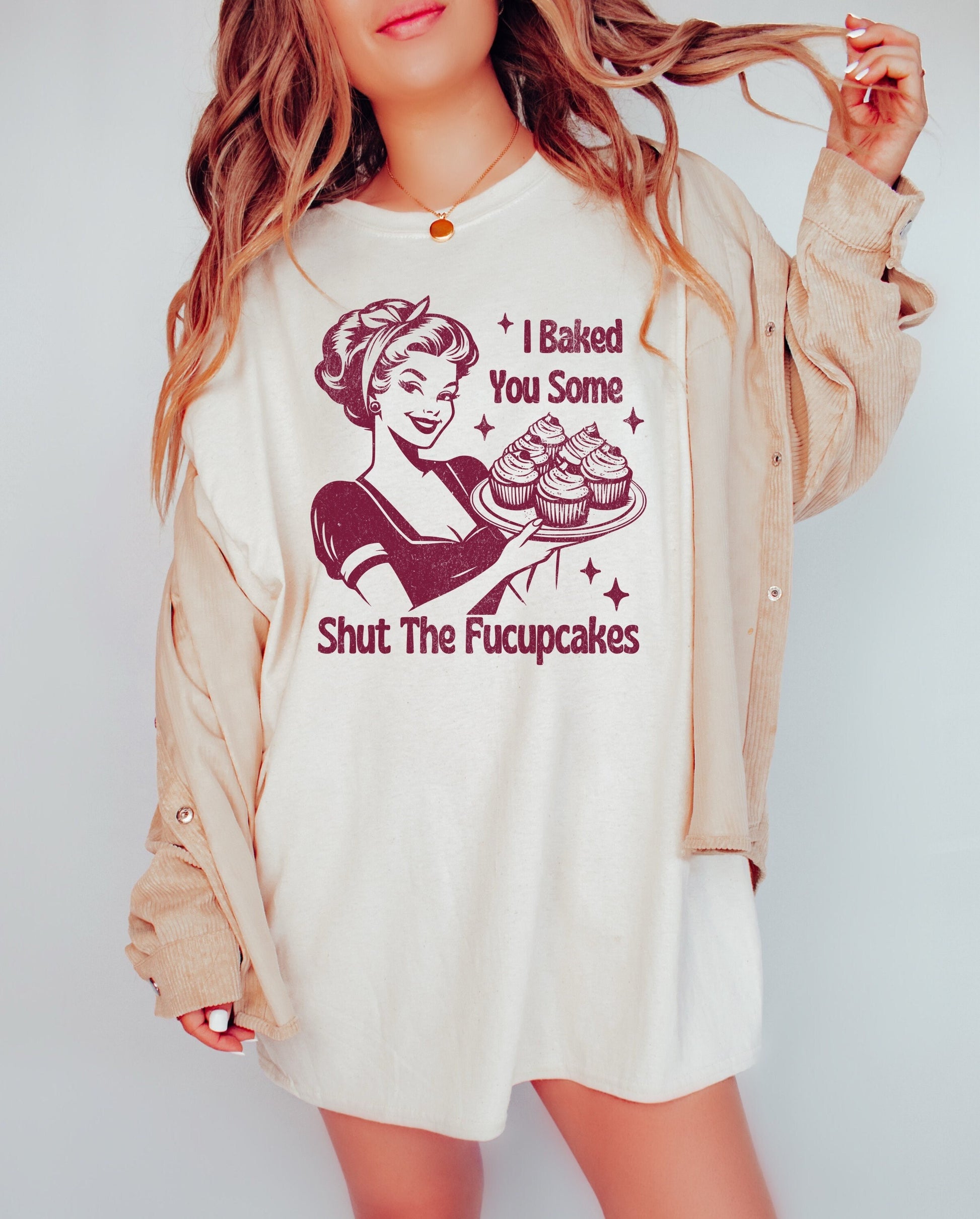 I Baked You Some Shut the Fucupcakes Red Graphic Shirt Retro Adult T-Shirt Vintage Baking T-Shirt Nostalgia T-Shirt Relaxed Cotton Tees