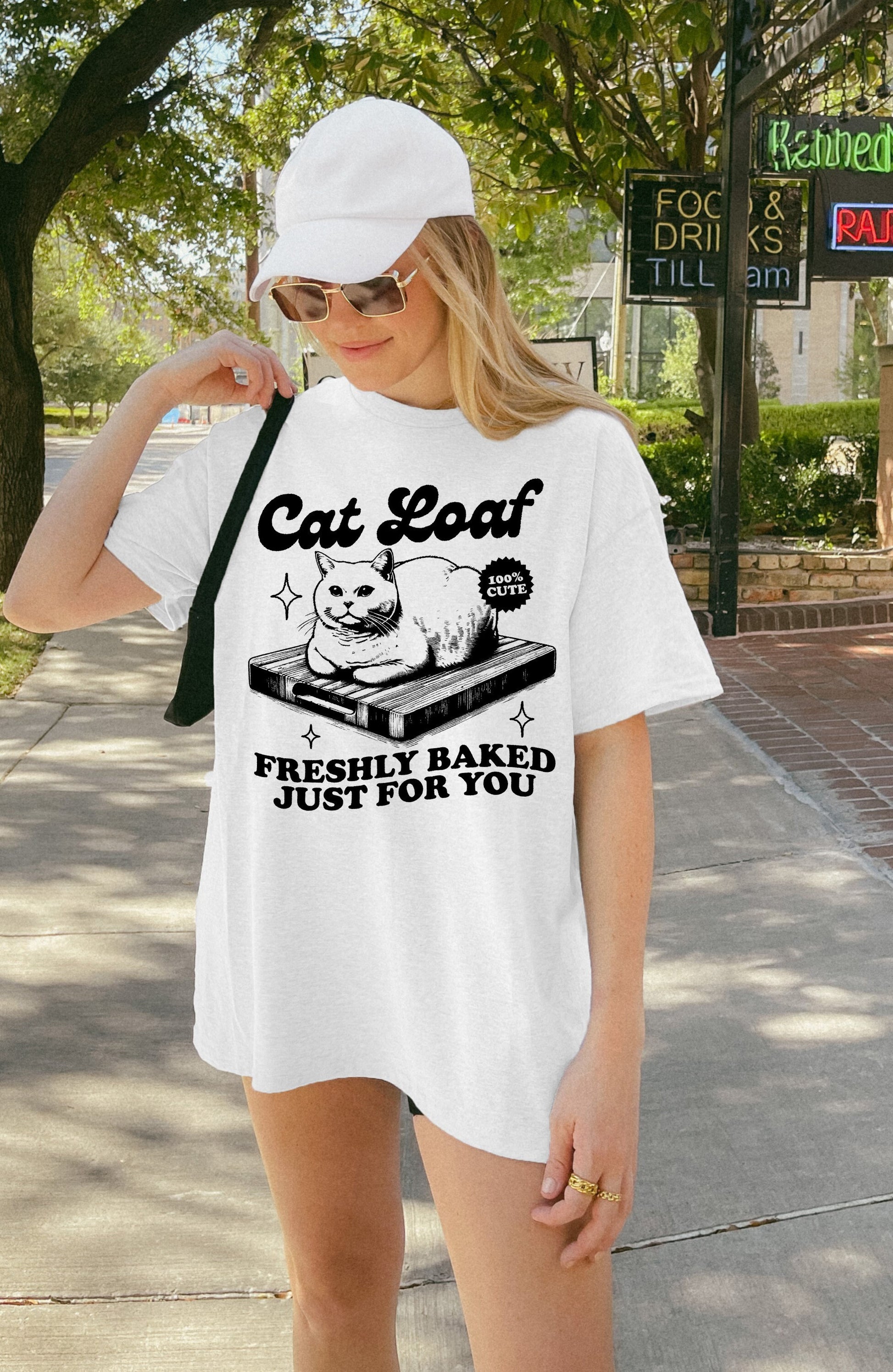 Cat Loaf Freshly Baked Just for You T-shirt Graphic Shirt Funny Adult TShirt Vintage Funny TShirt Nostalgia T-Shirt Relaxed Cotton Tee