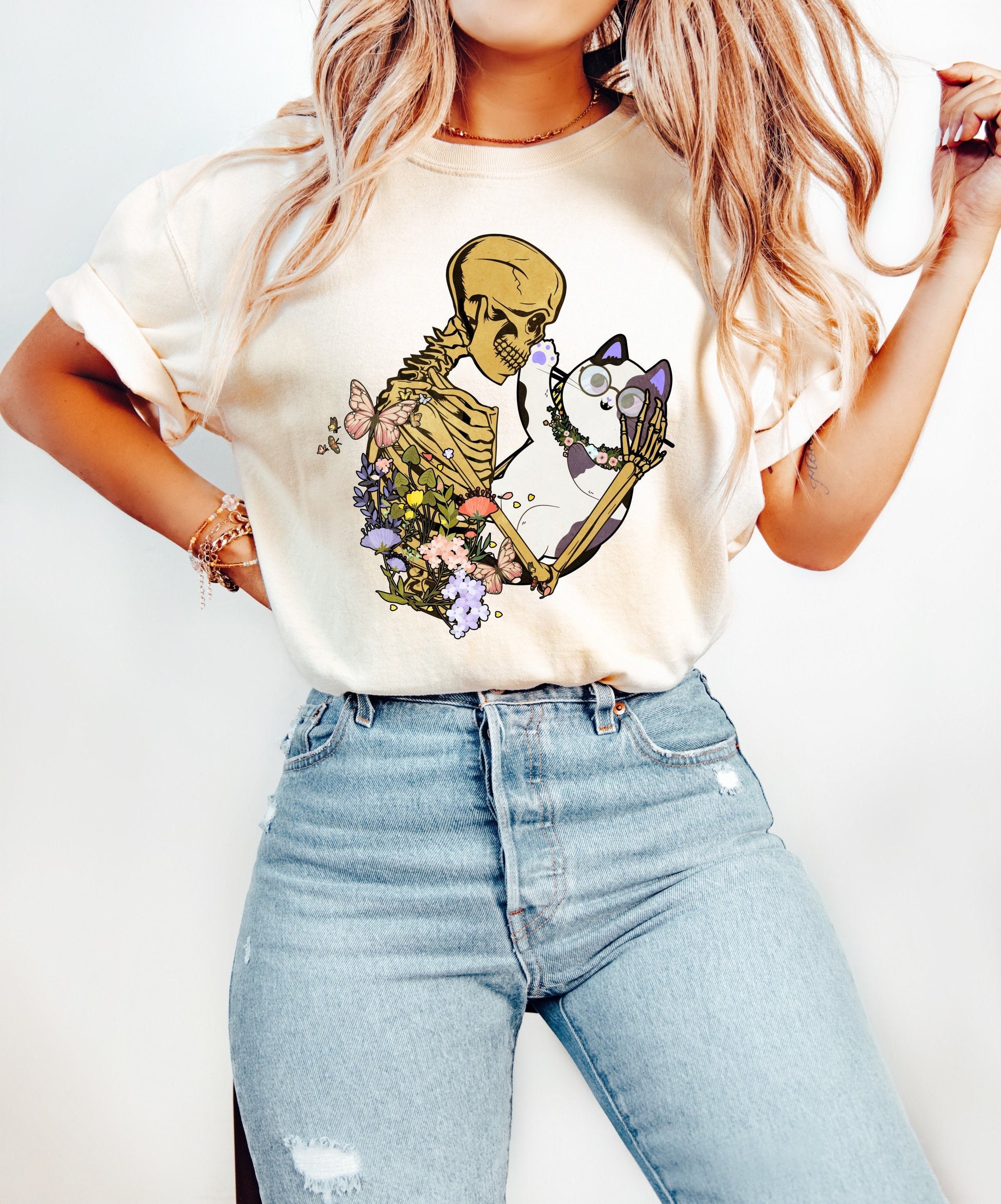 Skeleton With Cat Shirt Funny Gift Unisex Shirt Gift for Her Retro Shirt Vintage Graphic Tee Shirt Skeleton TShirt Funny Shirt