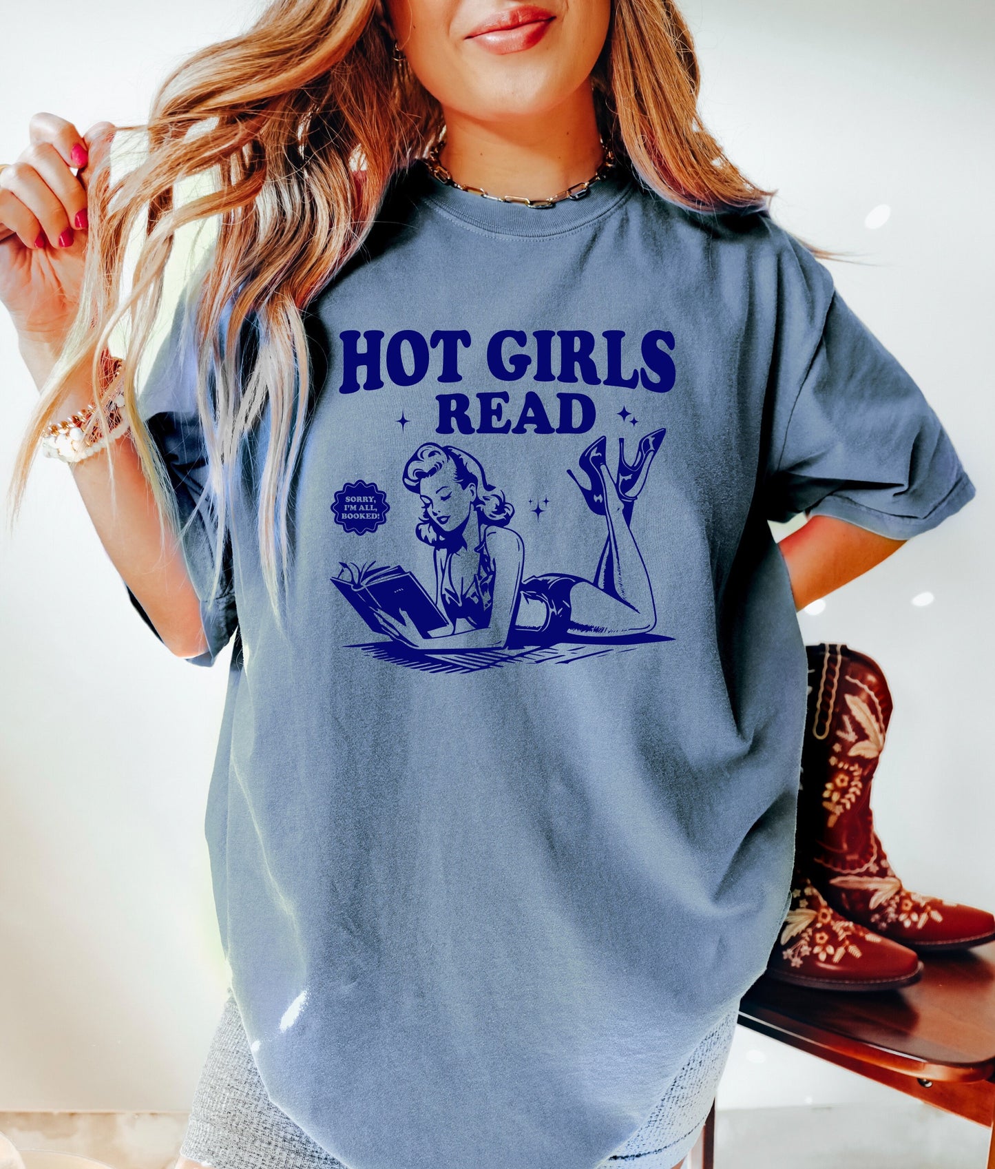 Book Shirt Hot Girls Read TShirt Book Lover Shirt Book TShirt women Reading Shirts Book Club Shirt Comfort Colors