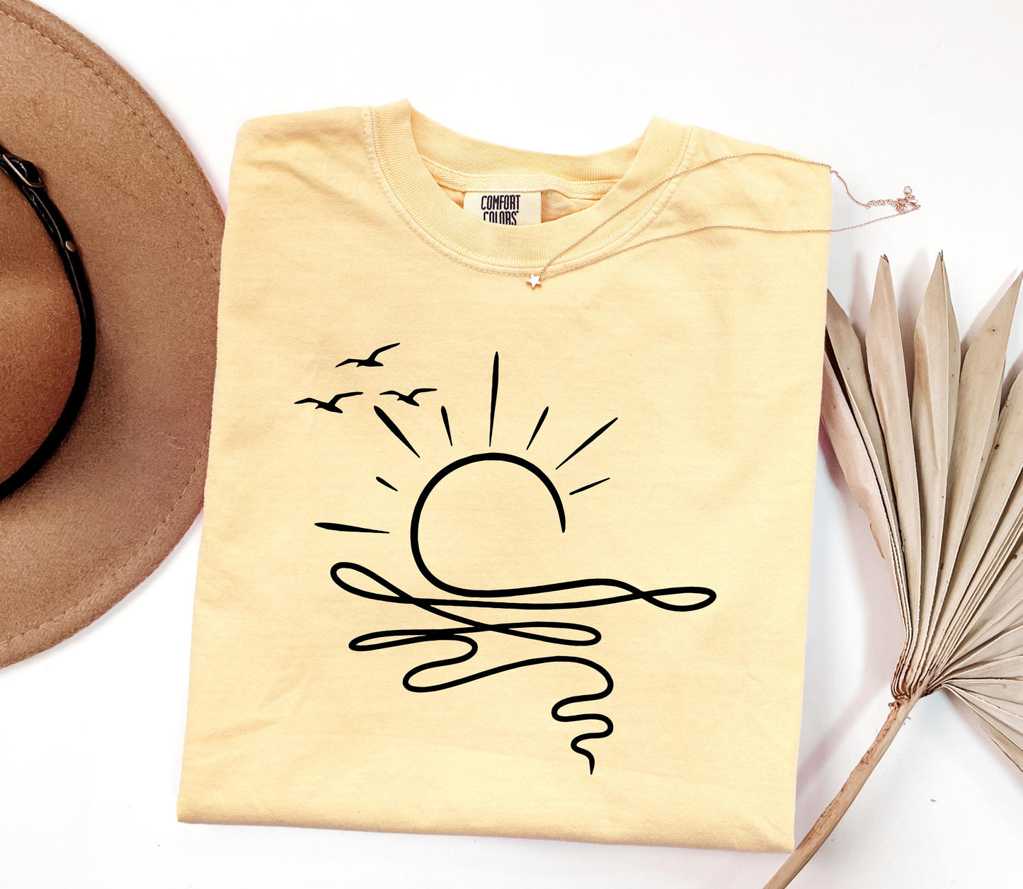 Minimalist Beach Sunset Shirt, Coastal Graphic T Shirt, Ocean Wave Tee, Summer Aesthetic Shirt