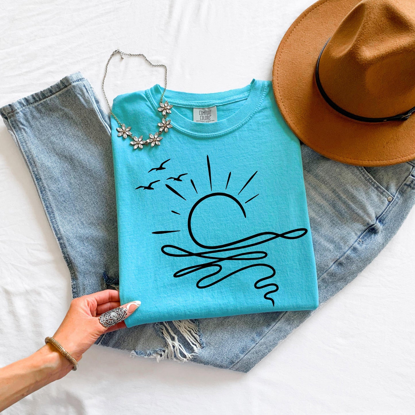 Minimalist Beach Sunset Shirt, Coastal Graphic T Shirt, Ocean Wave Tee, Summer Aesthetic Shirt