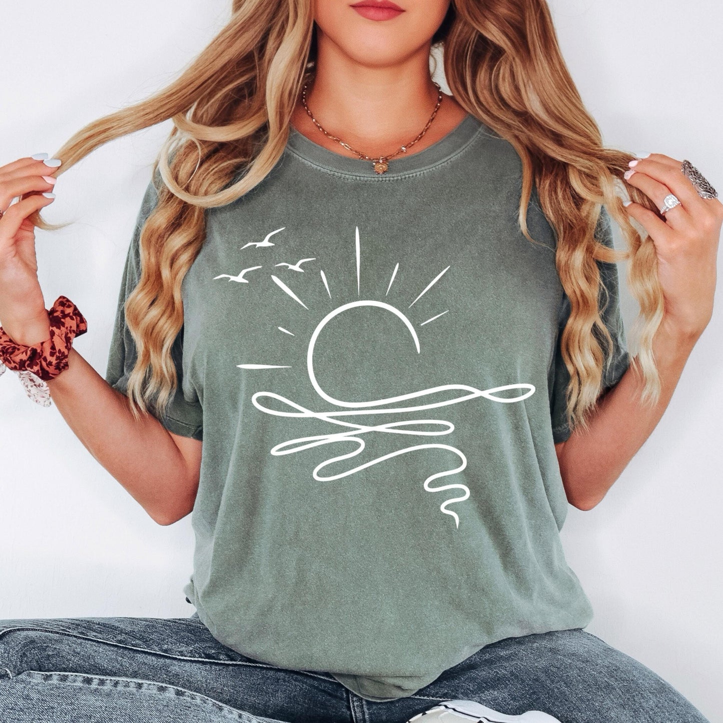 Minimalist Beach Sunset Shirt, Coastal Graphic T Shirt, Ocean Wave Tee, Summer Aesthetic Shirt