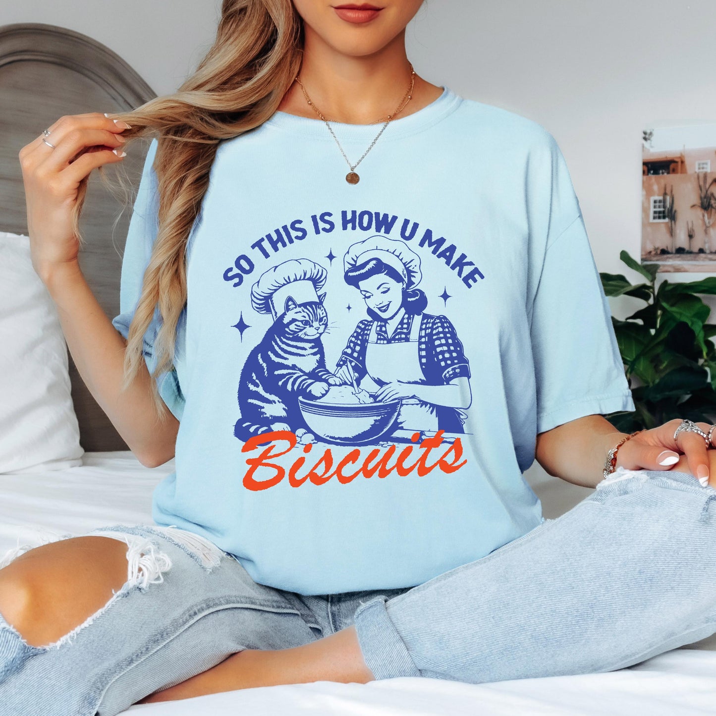 Cat T-shirt, Funny Biscuits Cat Lover Gift, Cute Animal Lover Tee, Unisex Casual Top, Pet Mom Shirt, Comfortable Graphic Tee