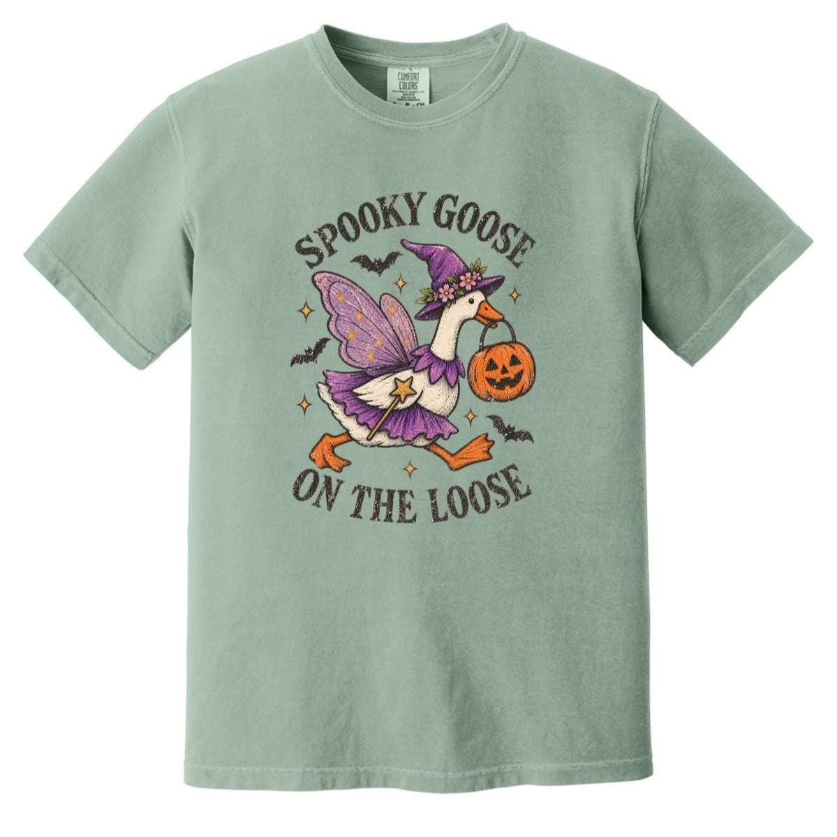 Vintage Halloween Spooky Goose on The Loose Shirt, Comfort Colors Silly Goose Tee, Retro Funny Graphic T-Shirt, Cute Halloween Tee