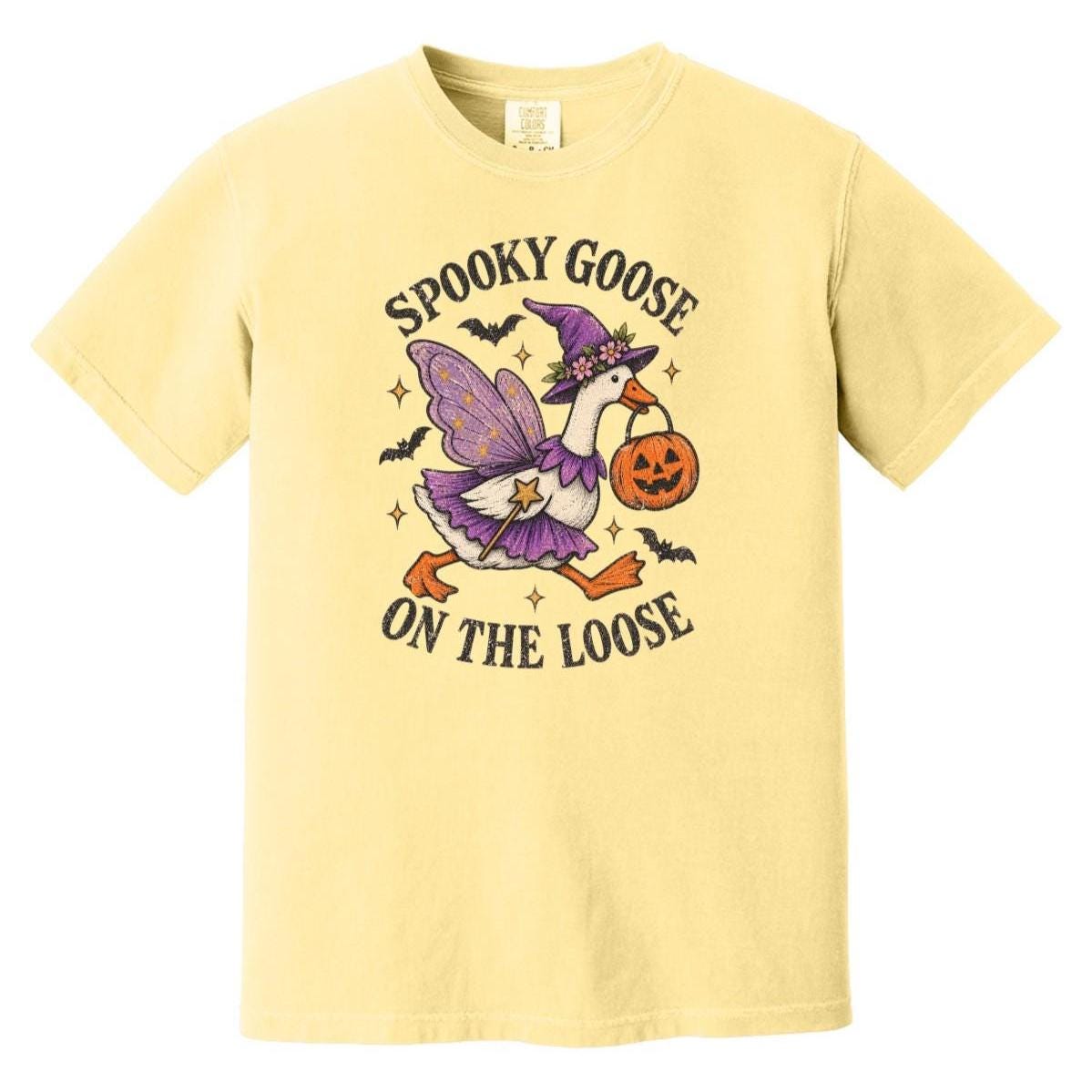 Vintage Halloween Spooky Goose on The Loose Shirt, Comfort Colors Silly Goose Tee, Retro Funny Graphic T-Shirt, Cute Halloween Tee
