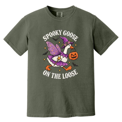 Vintage Halloween Spooky Goose on The Loose Shirt, Comfort Colors Silly Goose Tee, Retro Funny Graphic T-Shirt, Cute Halloween Tee