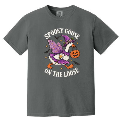 Vintage Halloween Spooky Goose on The Loose Shirt, Comfort Colors Silly Goose Tee, Retro Funny Graphic T-Shirt, Cute Halloween Tee