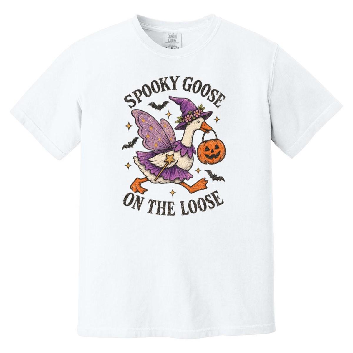 Vintage Halloween Spooky Goose on The Loose Shirt, Comfort Colors Silly Goose Tee, Retro Funny Graphic T-Shirt, Cute Halloween Tee