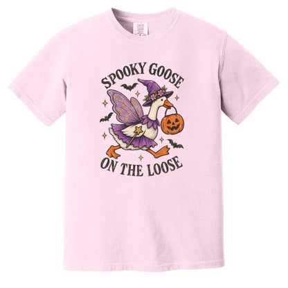 Vintage Halloween Spooky Goose on The Loose Shirt, Comfort Colors Silly Goose Tee, Retro Funny Graphic T-Shirt, Cute Halloween Tee