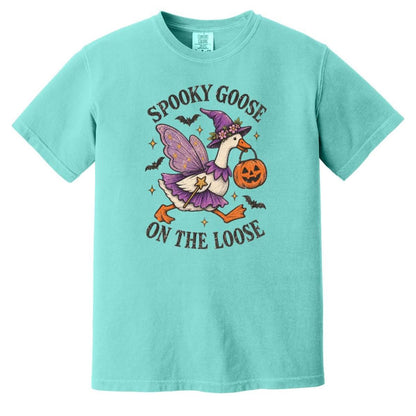 Vintage Halloween Spooky Goose on The Loose Shirt, Comfort Colors Silly Goose Tee, Retro Funny Graphic T-Shirt, Cute Halloween Tee