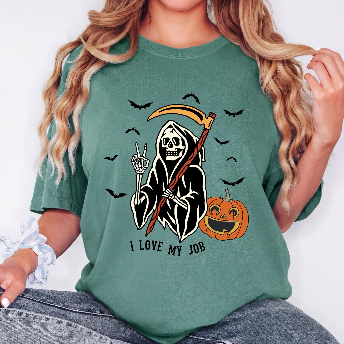 I Love My Job Halloween Shirt, Funny Skeleton Graphic Tee, Spooky Season Shirt, Vintage Halloween T-Shirt, Halloween Humor
