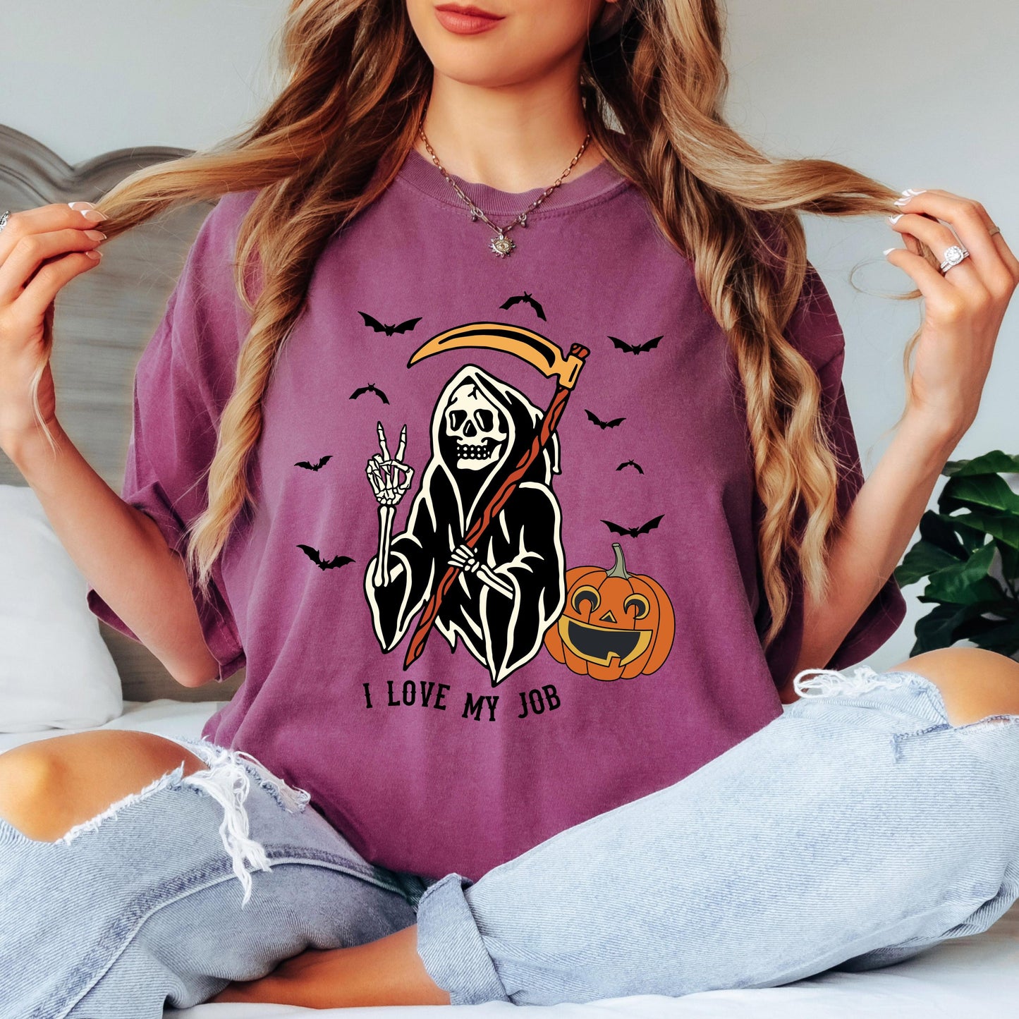 I Love My Job Halloween Shirt, Funny Skeleton Graphic Tee, Spooky Season Shirt, Vintage Halloween T-Shirt, Halloween Humor