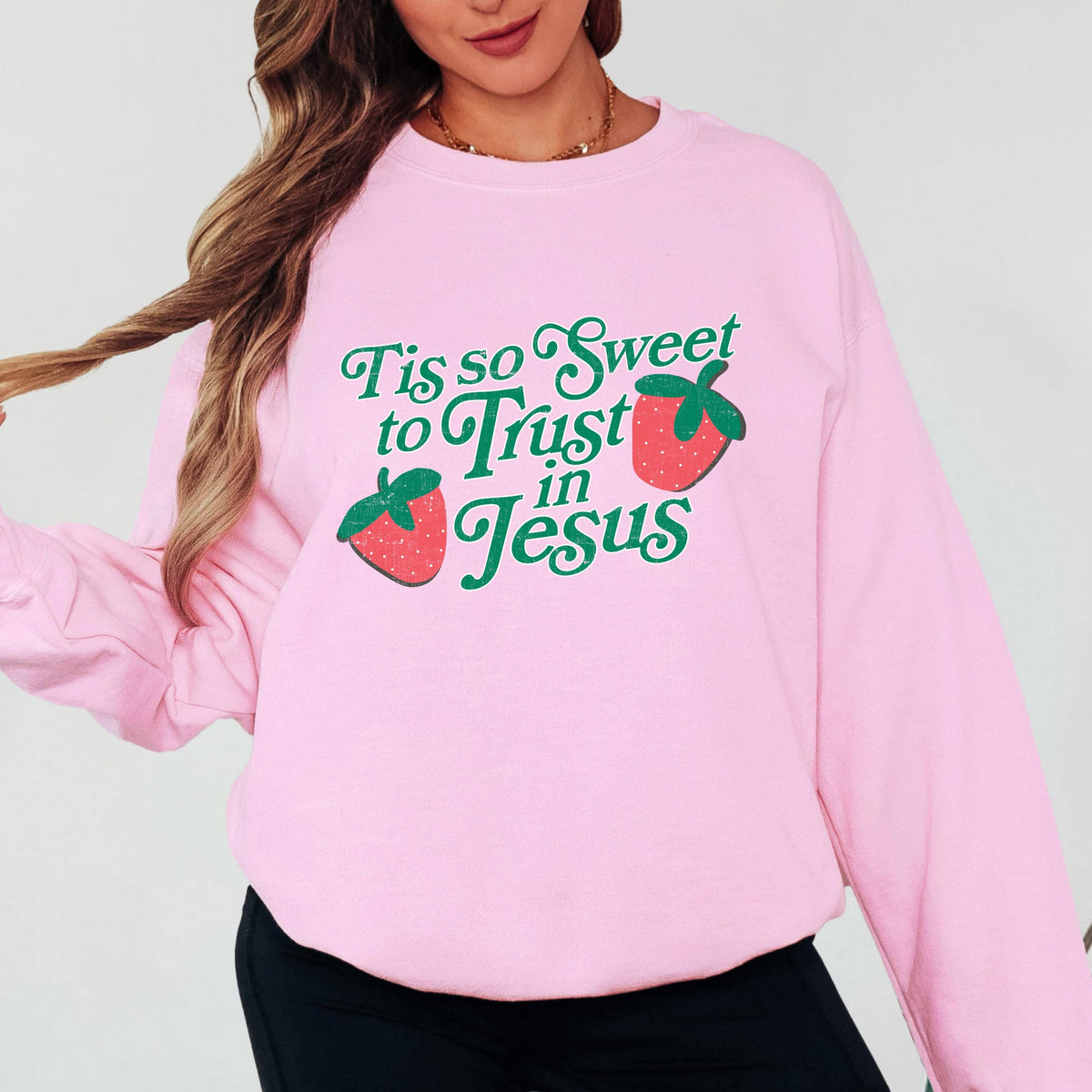 Tis So Sweet to Trust in Jesus Sweatshirt Christian Crewneck Strawberry Faith Shirt Jesus Sweatshirt Christian Women Gift